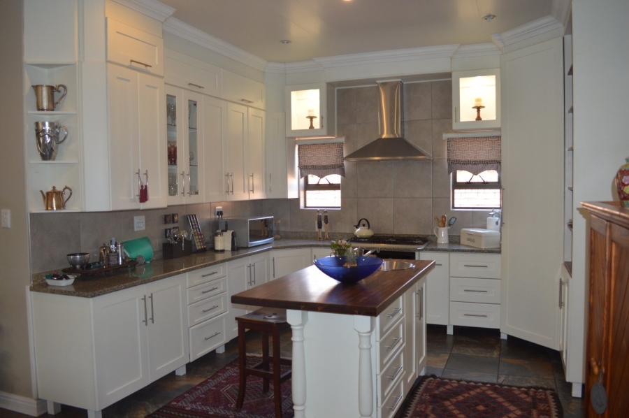 4 Bedroom Property for Sale in Wilkoppies North West